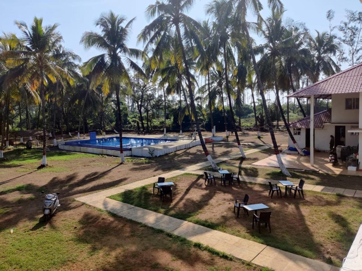 White House Beach Resort, Nagaon Bagian luar foto