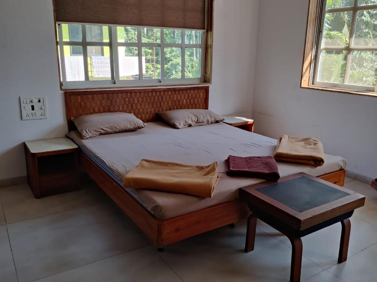 White House Beach Resort, Nagaon Bagian luar foto