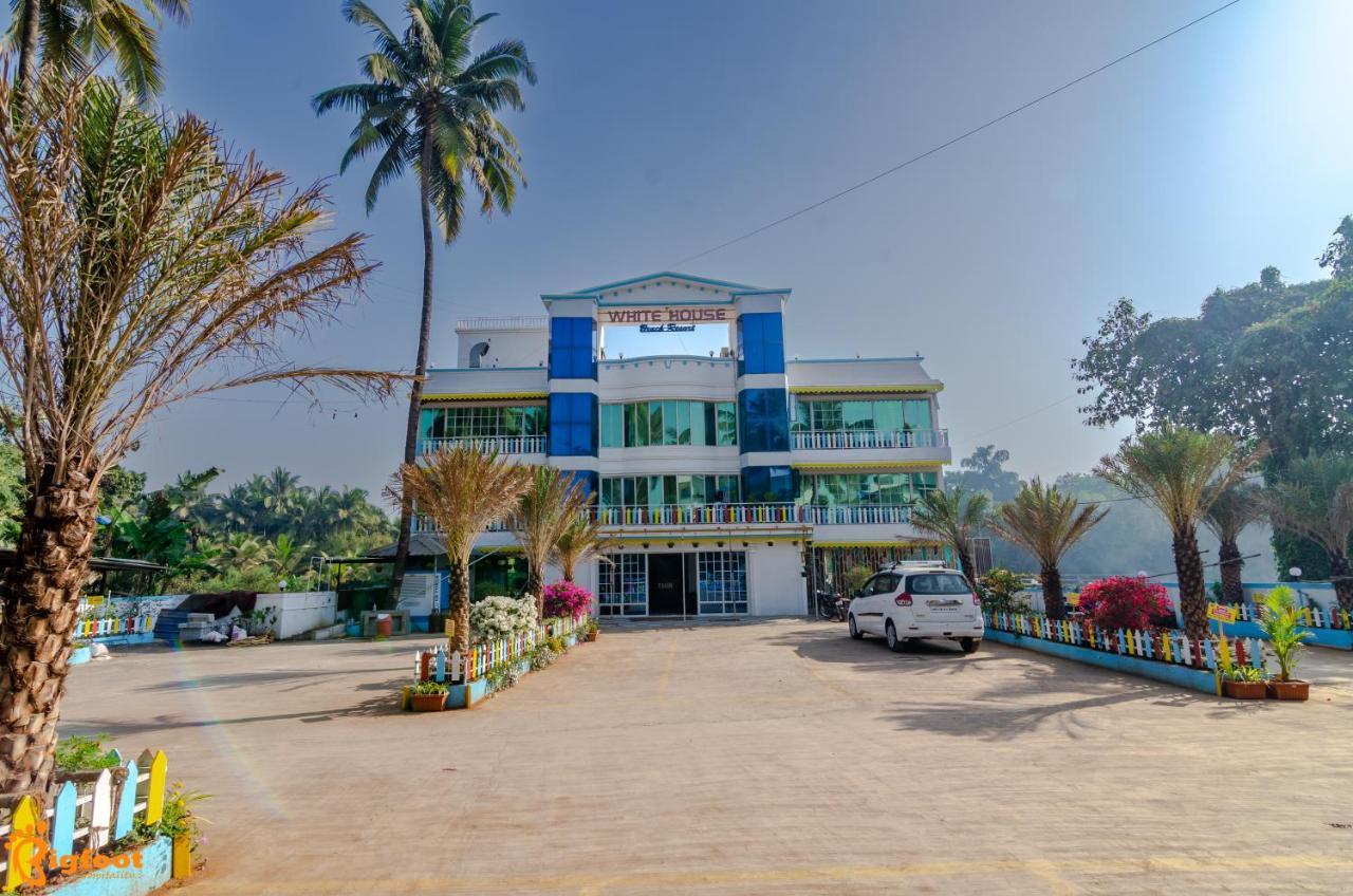 White House Beach Resort, Nagaon Bagian luar foto